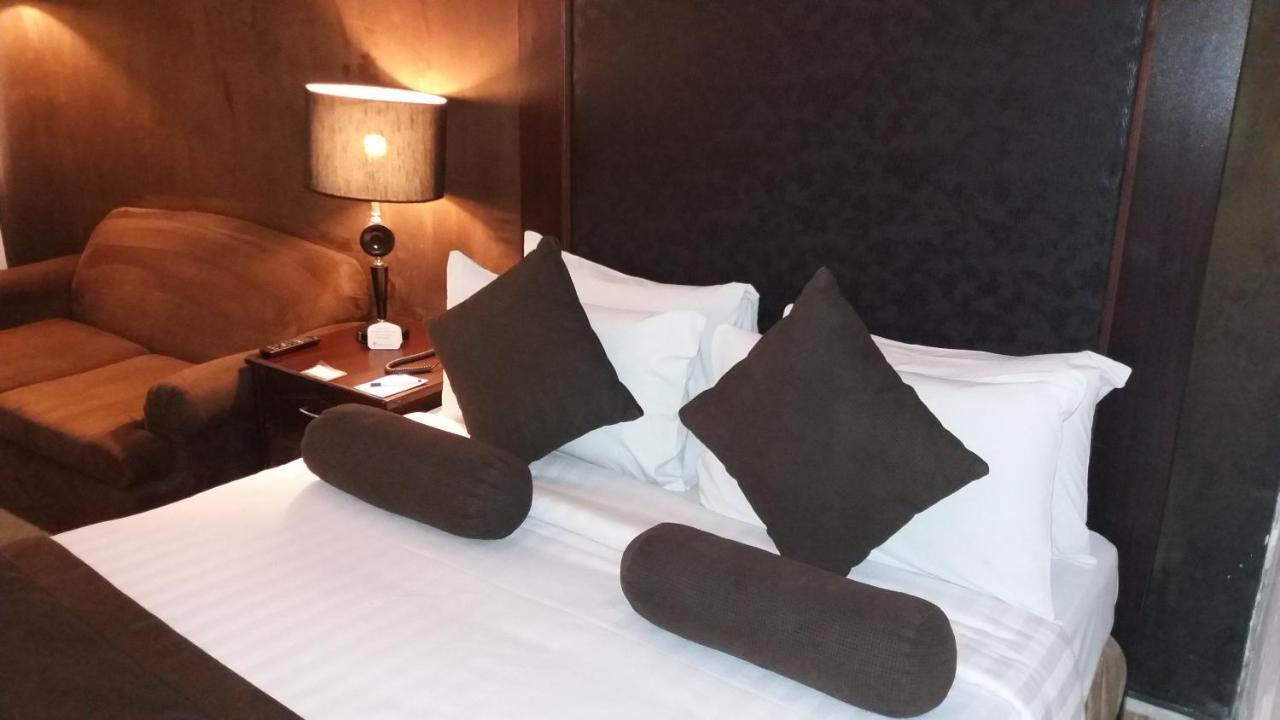 Smart Hotel Lahore Luaran gambar