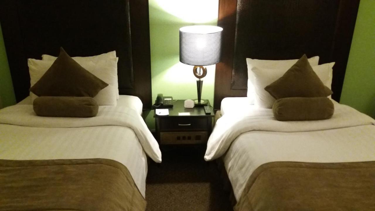 Smart Hotel Lahore Luaran gambar
