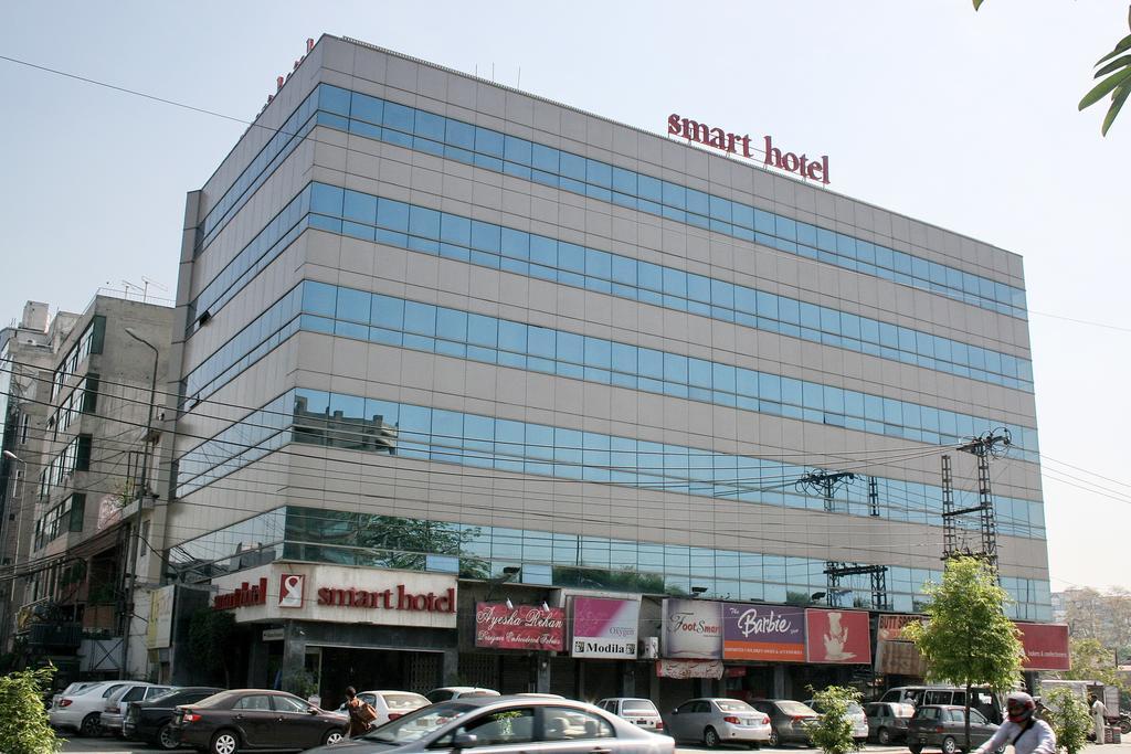Smart Hotel Lahore Luaran gambar
