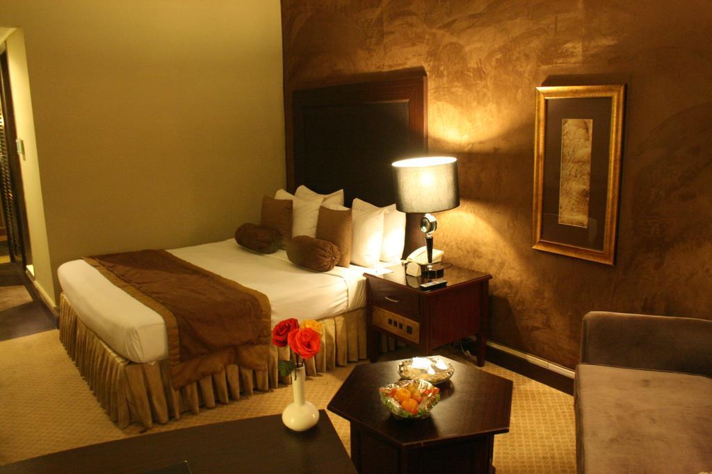 Smart Hotel Lahore Luaran gambar
