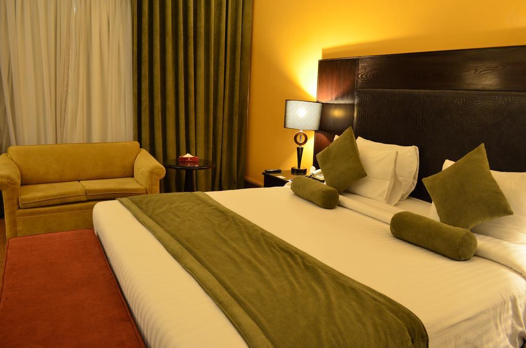 Smart Hotel Lahore Bilik gambar
