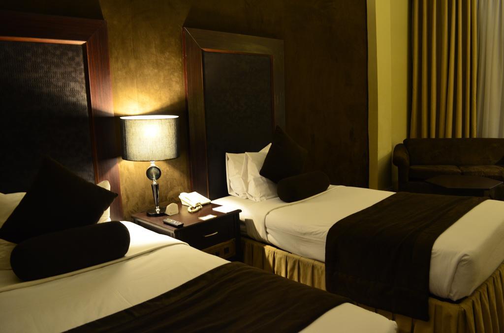 Smart Hotel Lahore Bilik gambar