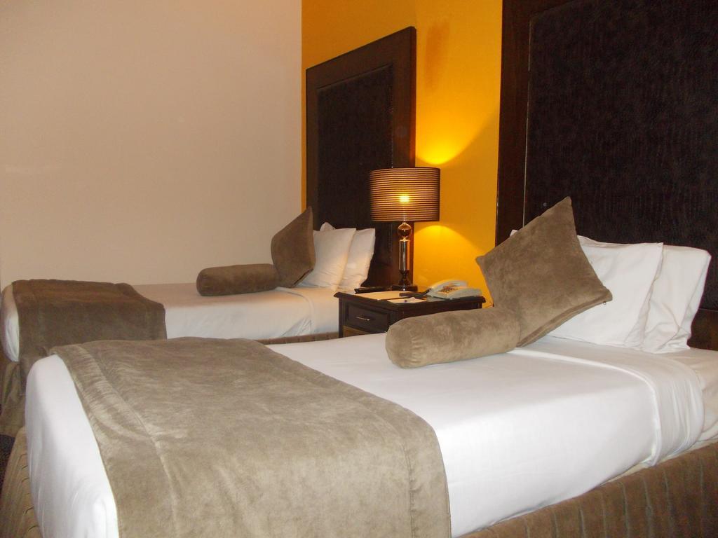 Smart Hotel Lahore Bilik gambar