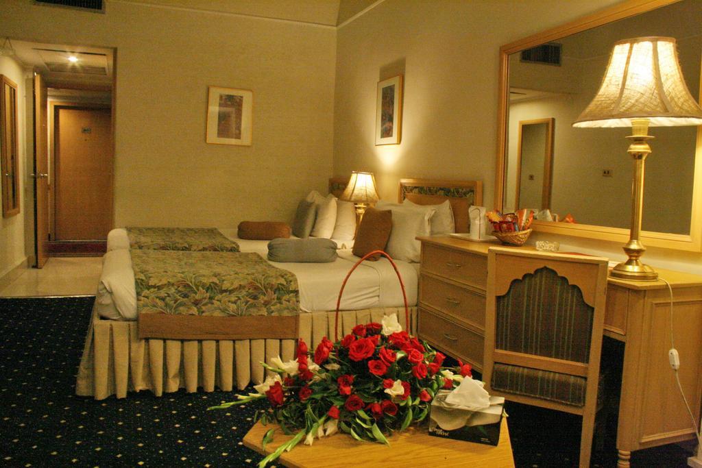 Smart Hotel Lahore Bilik gambar