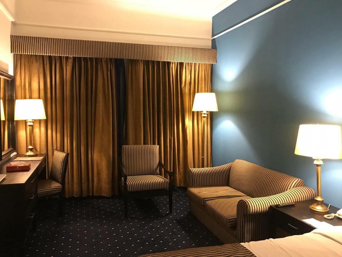Smart Hotel Lahore Luaran gambar